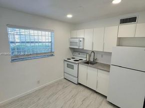 30 SE 4th Ave 109, Hallandale Beach FL 33009
