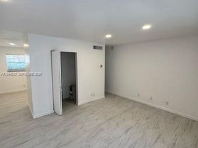 30 SE 4th Ave 109, Hallandale Beach FL 33009