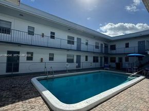 30 SE 4th Ave 109, Hallandale Beach FL 33009