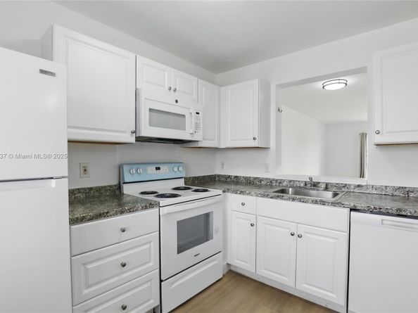 8540 N Sherman Cir 408, Miramar FL 33025