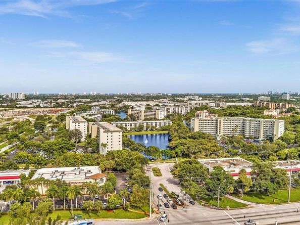2221 Cypress Island Dr 805, Pompano Beach FL 33069