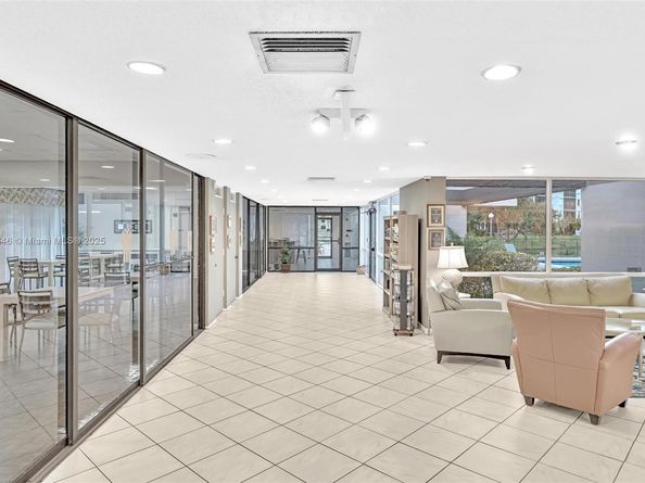 2221 Cypress Island Dr 805, Pompano Beach FL 33069