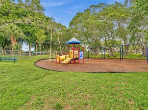 2221 Cypress Island Dr 805, Pompano Beach FL 33069