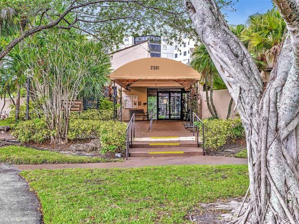 2221 Cypress Island Dr 805, Pompano Beach FL 33069