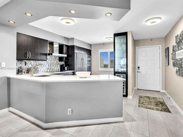 2221 Cypress Island Dr 805, Pompano Beach FL 33069