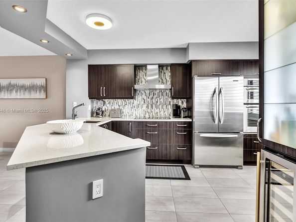 2221 Cypress Island Dr 805, Pompano Beach FL 33069