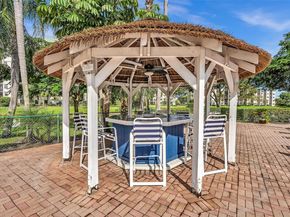 2221 Cypress Island Dr 805, Pompano Beach FL 33069