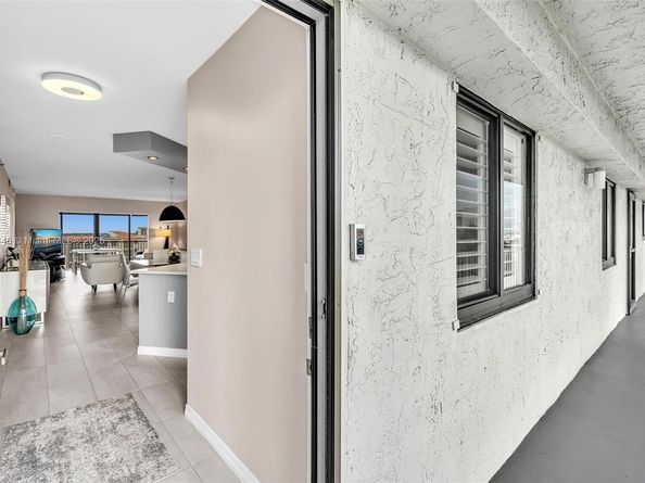 2221 Cypress Island Dr 805, Pompano Beach FL 33069