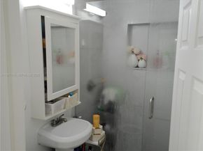 4805 SW 112th Ave, Miami FL 33165