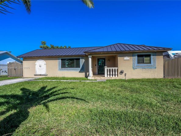 11617 SW 171st St, Miami FL 33157