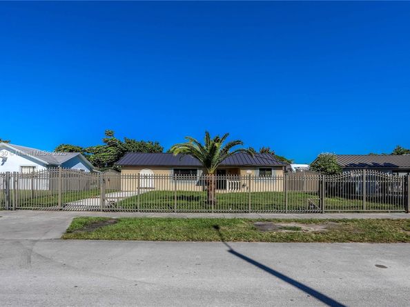 11617 SW 171st St, Miami FL 33157