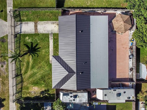 11617 SW 171st St, Miami FL 33157