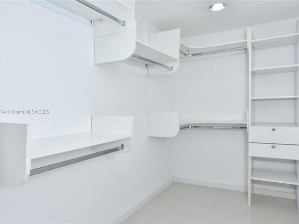 3030 NE 188th St 309, Aventura FL 33180