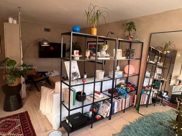 360 Meridian Ave 4C, Miami Beach FL 33139