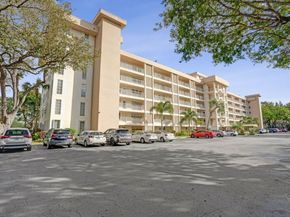 2651 S Course Dr 203, Pompano Beach FL 33069