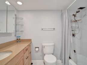 2651 S Course Dr 203, Pompano Beach FL 33069