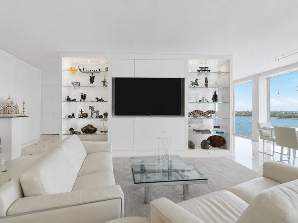 529 S Flagler Drive 24E, West Palm Beach FL 33401
