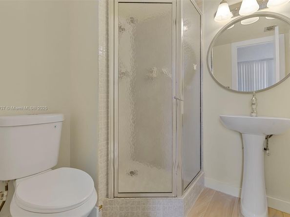 1001 Colony Point Cir 419, Pembroke Pines FL 33026