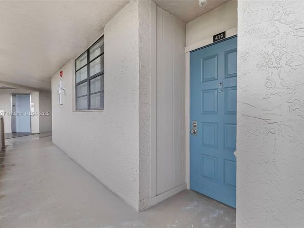 1001 Colony Point Cir 419, Pembroke Pines FL 33026