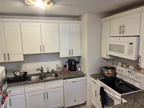 1121 NW 43rd St, Oakland Park FL 33309