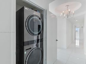 253 NE 2nd St 4608, Miami FL 33132