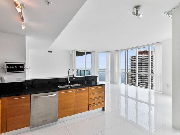 253 NE 2nd St 4608, Miami FL 33132