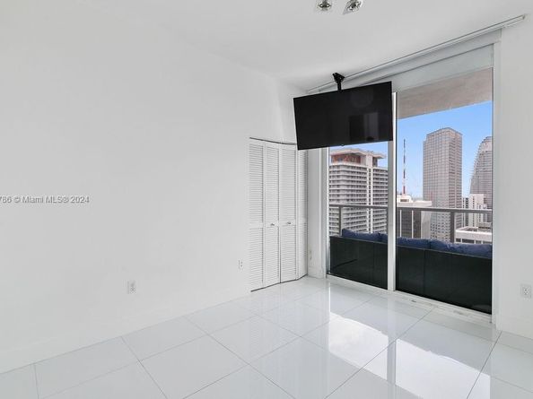253 NE 2nd St 4608, Miami FL 33132