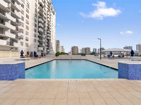 2780 NE 183rd St 1204, Aventura FL 33160
