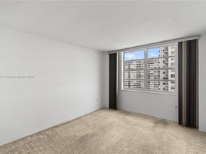 2780 NE 183rd St 1204, Aventura FL 33160