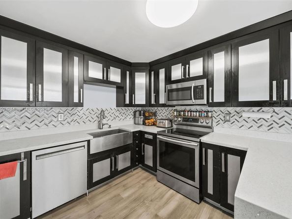 6061 Collins Ave 5F, Miami Beach FL 33140