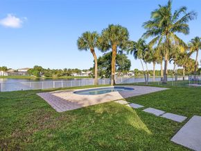 4628 SW 125th Ln, Miramar FL 33027