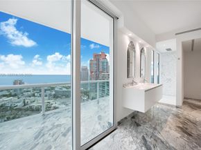 1000 S Pointe Dr PH2804, Miami Beach FL 33139