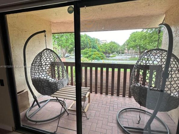 6609 SW 116th Pl E, Miami FL 33173