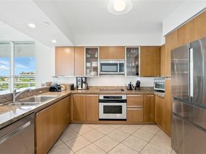 10 Venetian Way 604, Miami Beach FL 33139