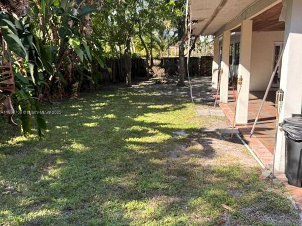 5600 SW 74th Ct, Miami FL 33143