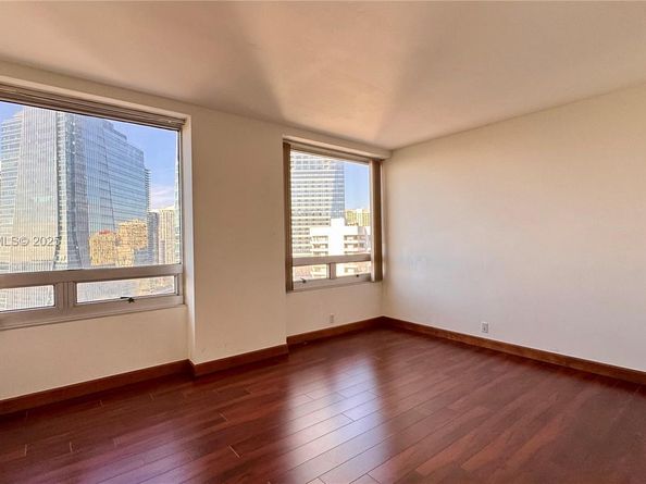 1541 Brickell Ave C2705, Miami FL 33129