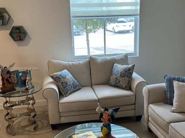 12221 NW 23rd Pl, Miami FL 33167