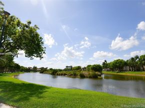 2494 Centergate Dr 102, Miramar FL 33025