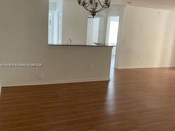 2494 Centergate Dr