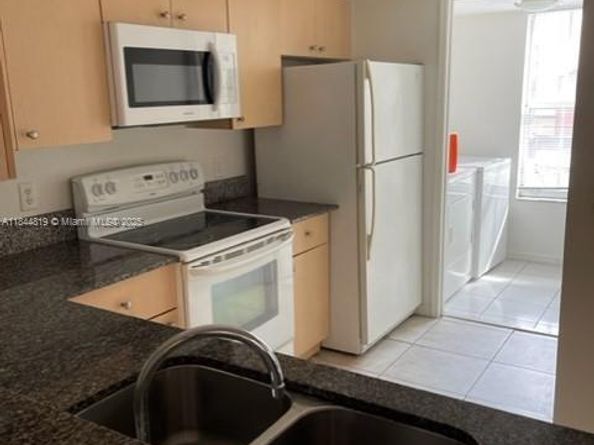 2494 Centergate Dr 102, Miramar FL 33025