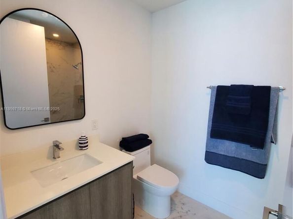17550 Collins Ave 1403, Sunny Isles Beach FL 33160