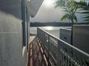 1908 N Ocean Dr 15C, Hollywood FL 33019