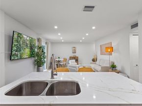 10017 SW 23rd Ter, Miami FL 33165