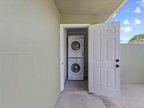 10017 SW 23rd Ter, Miami FL 33165