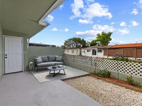 10017 SW 23rd Ter, Miami FL 33165