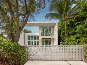 335 W 46th St, Miami Beach FL 33140