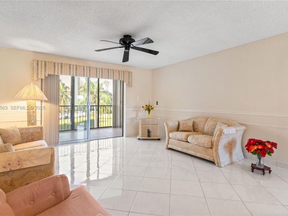 190 SE 5th Ave 202, Dania Beach FL 33004