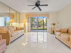 190 SE 5th Ave 202, Dania Beach FL 33004