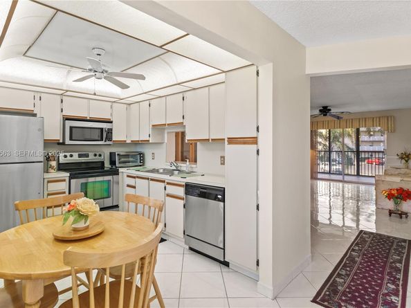 190 SE 5th Ave 202, Dania Beach FL 33004