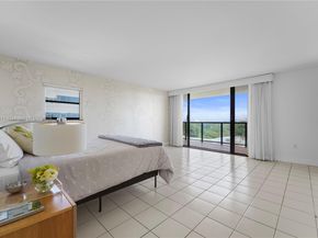 2575 S Bayshore Dr 10B, Miami FL 33133